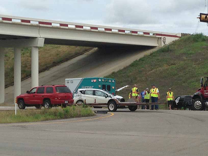 Two-Vehicle Crash Ejects 1 Woman on Highway 31 near Tyler